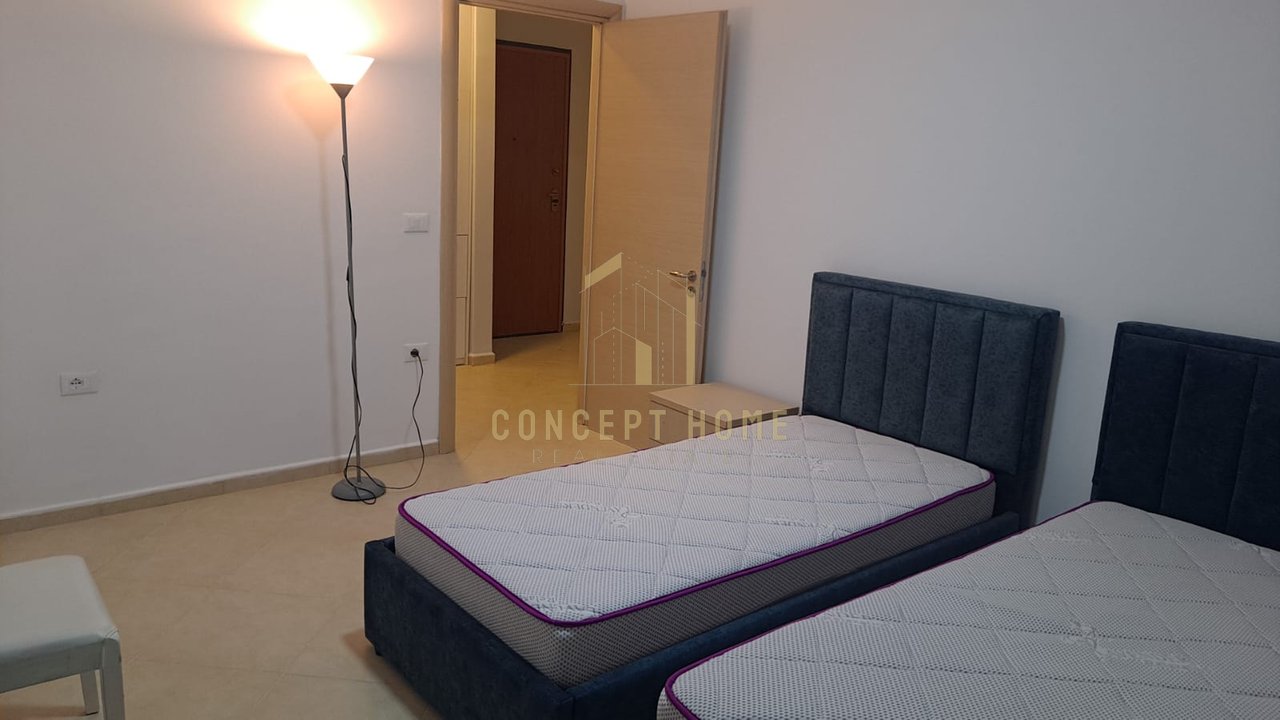 2+1 apartment for sale near the Artificial Lake.