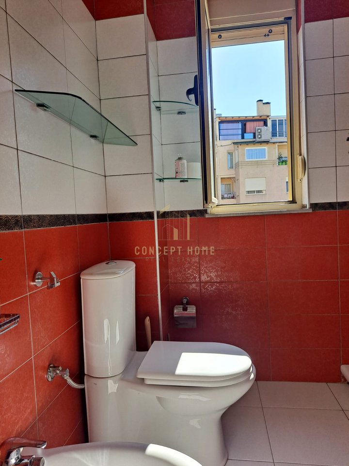 2+1 apartment for sale near the Artificial Lake.