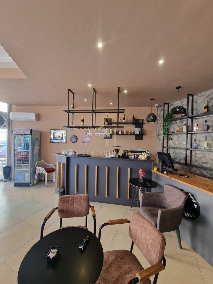 Shitet Biznes Bar Kafe, Pasticeri ne Astir, Kati 0, 20,000€ / 191 m2