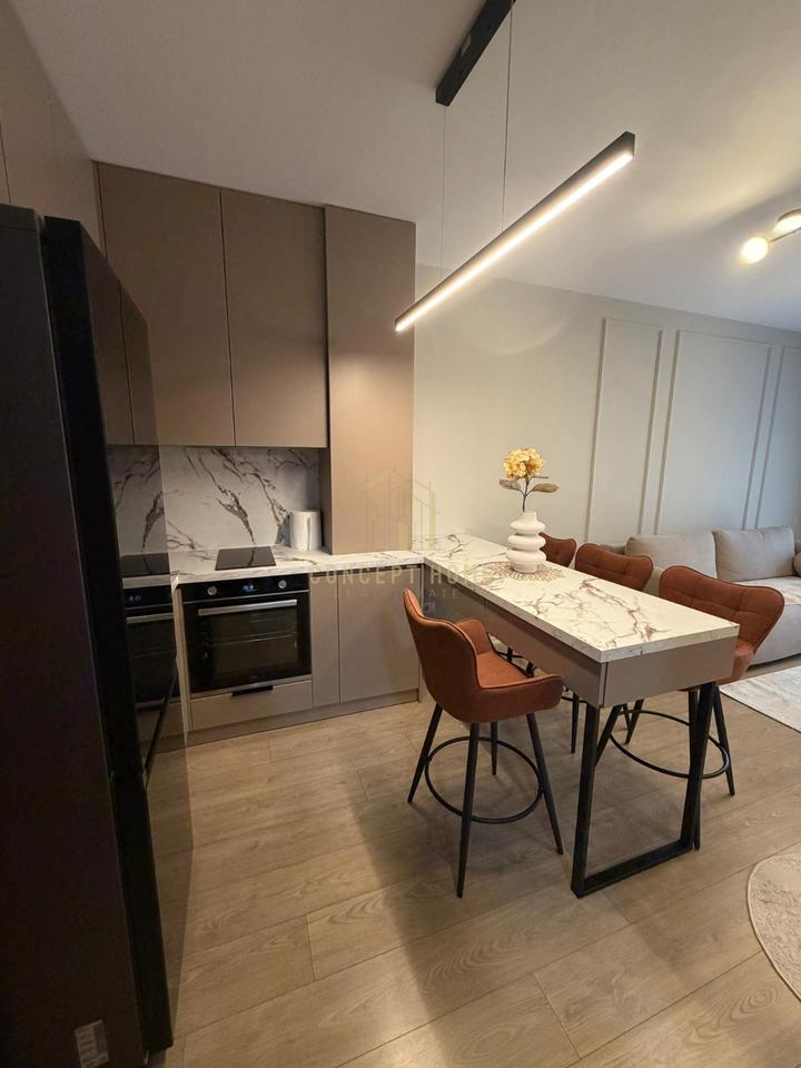 Jepet me qera Apartament 1+1+Post Parkimi tek Univers City