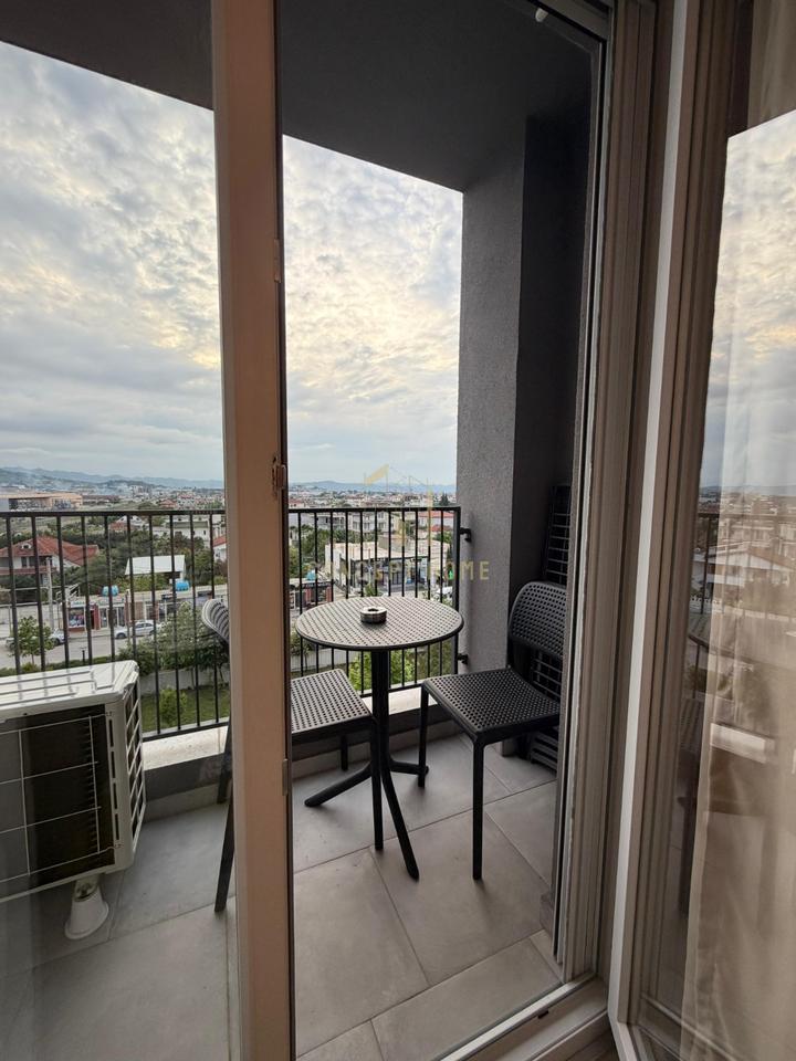 Jepet me qera Apartament 1+1+Post Parkimi tek Univers City