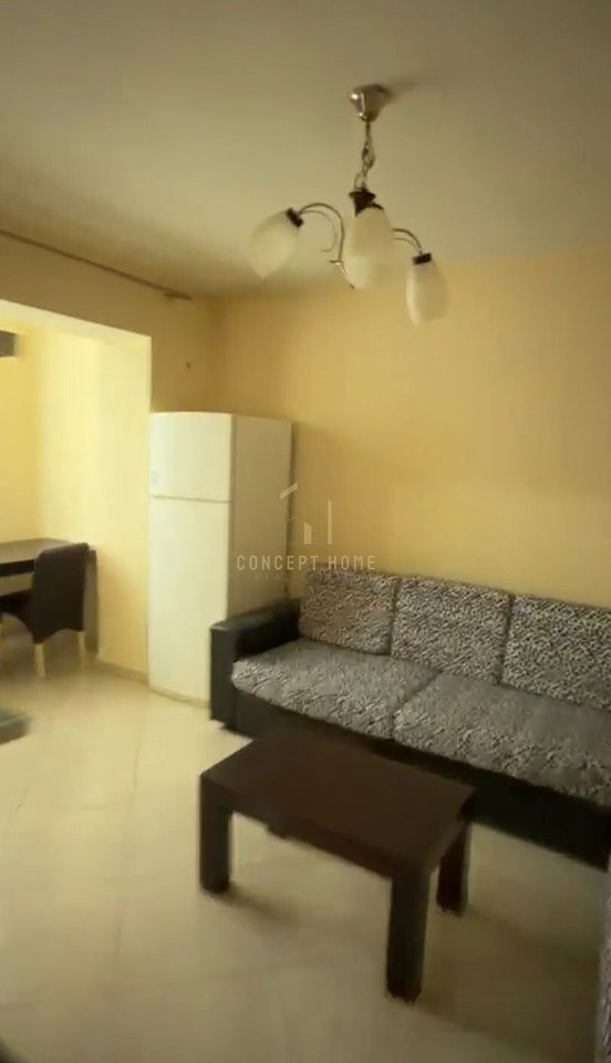 Jepet me qera apartament 1+1 tek Tregu Elektrik.