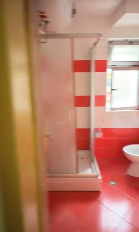 Jepet me qera apartament 1+1 tek Tregu Elektrik.