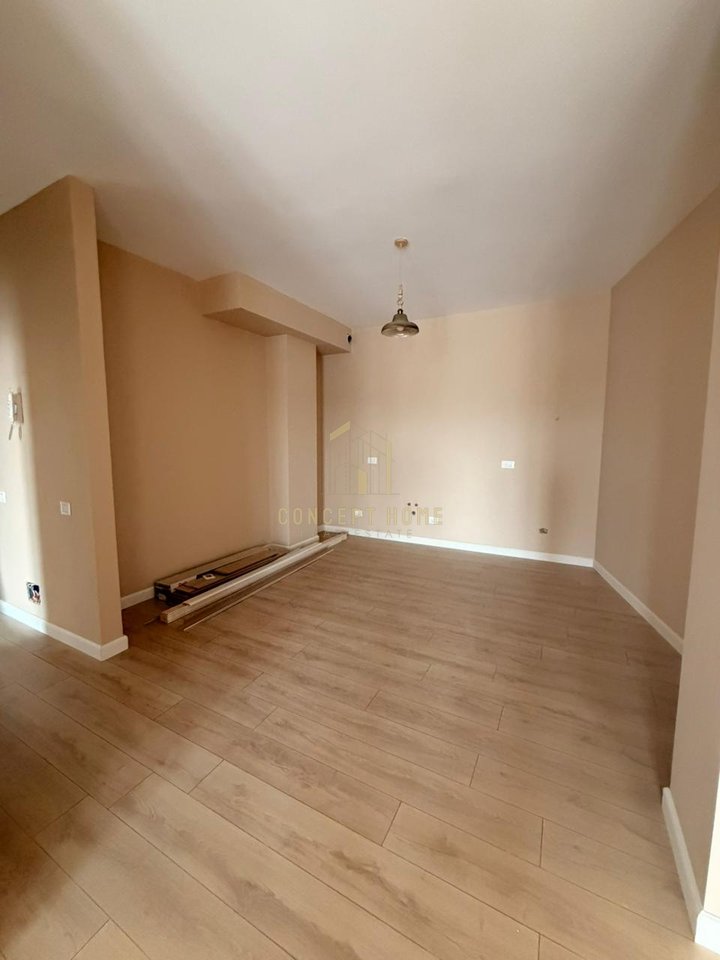 Shitet apartament 1+1 ne Sauk ,Tirana Porta e Re
