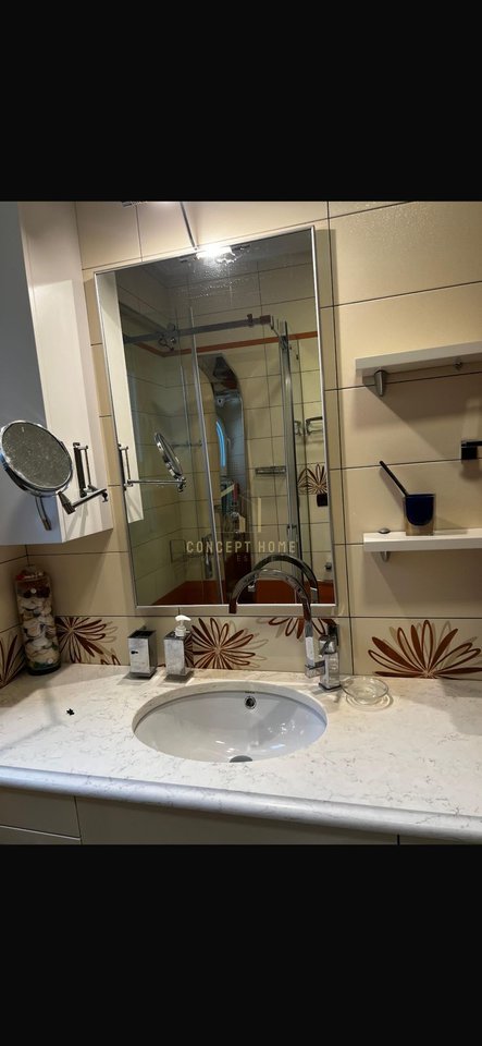 Apartament 3+1+2 Me Qira tek Sheshi Willson, Tiranë - 2000€ | 140 m²
