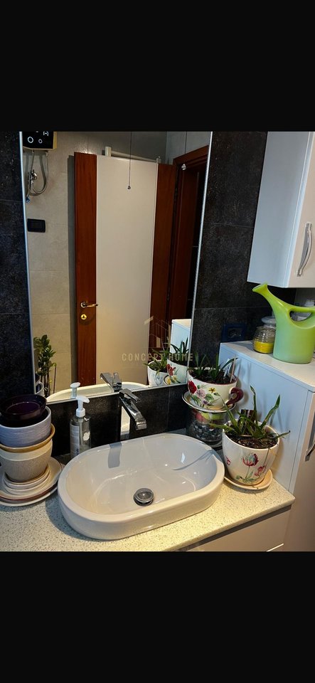 Apartament 3+1+2 Me Qira tek Sheshi Willson, Tiranë - 2000€ | 140 m²