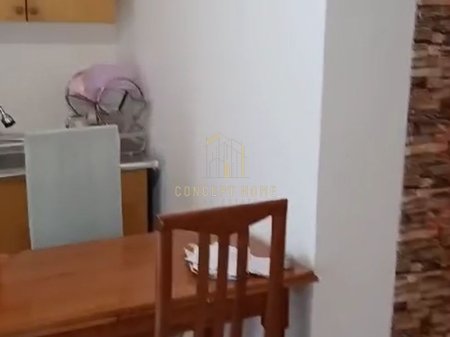 Jepet me qera apartament 1+1 ne Astir.