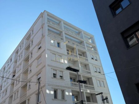 Apartament 2+1+post parkimi me qera ne Paskuqan.
