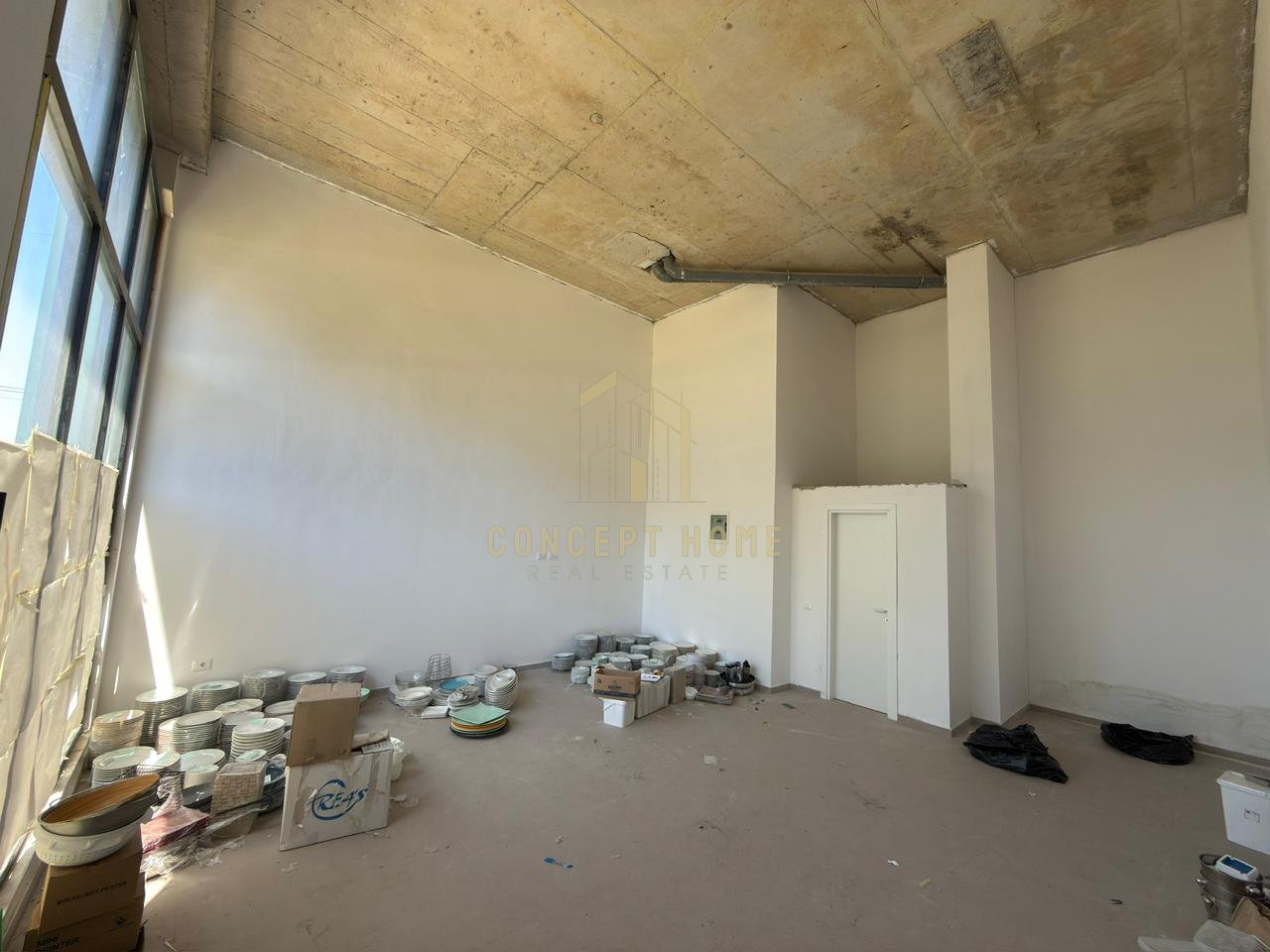 Business premises for rent at Bulevardi i Ri