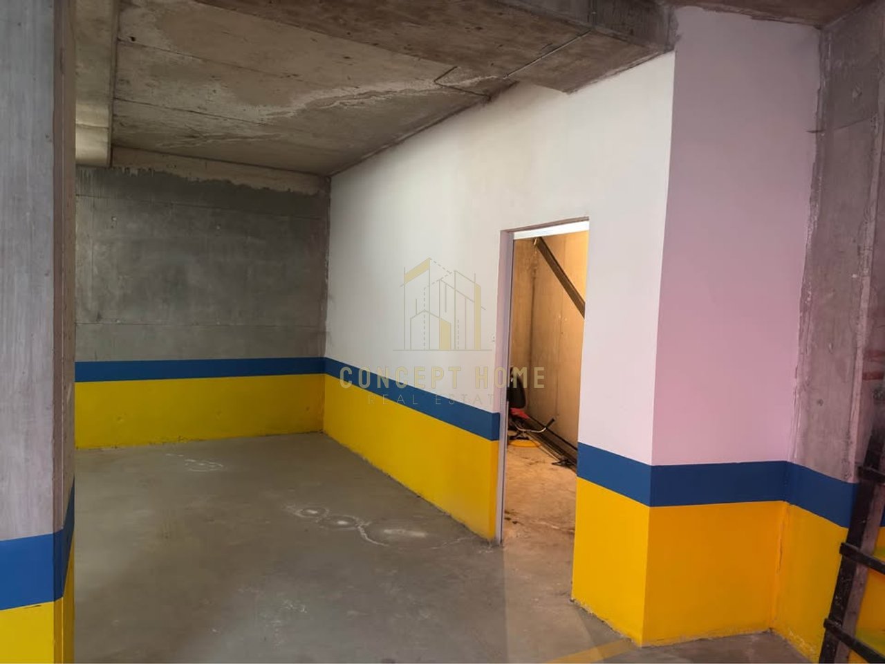 Business premises for rent at Bulevardi i Ri