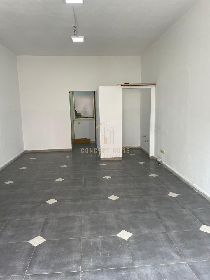 Locale in affitto ad Astir.