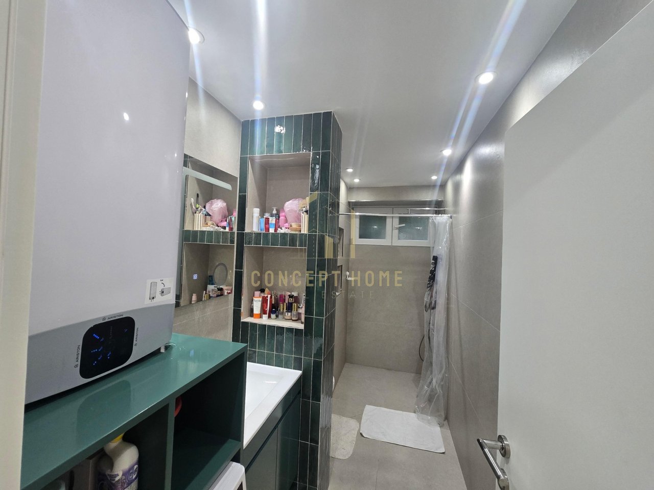 Apartment 2+1 for sale in Brryl.