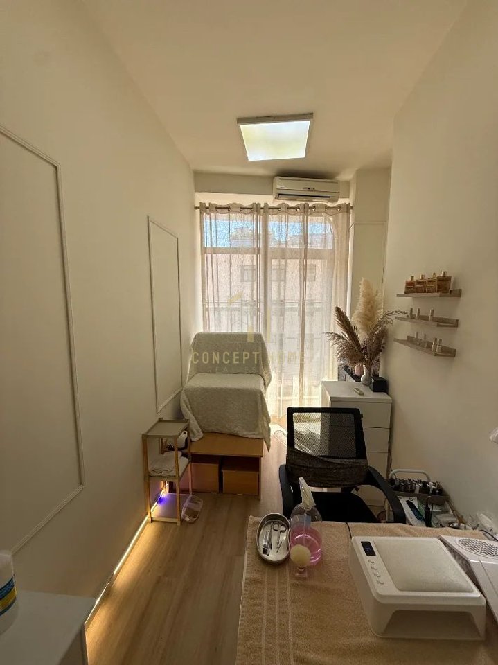 Business premises for rent for Aesthetics in Bllok.