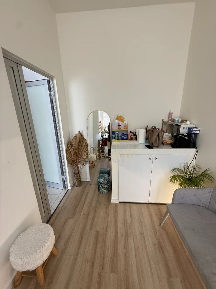 Business premises for rent for Aesthetics in Bllok.