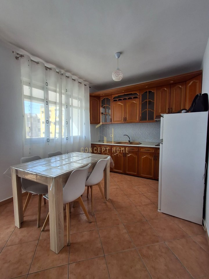 Jepet me qera apartament 2+1 Te Kthesa e Kamezes