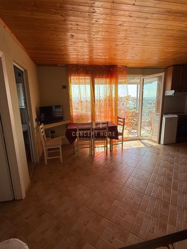 Jepet me qera Apartament 1+1 te Kodra Priftit/Cmimi: 35.000 leke / Muaj