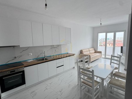Jepet me qera Apartament 2+1 ne Bathore