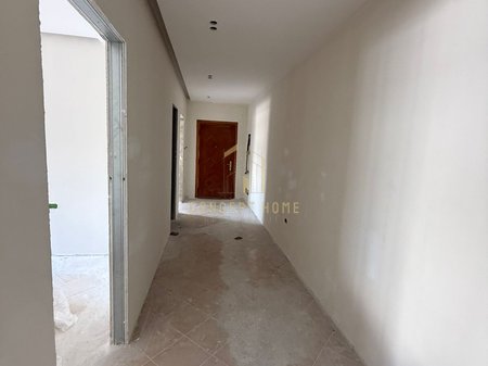 Shitet apartament 2+2+Ballkone ne zonen e Freskut.