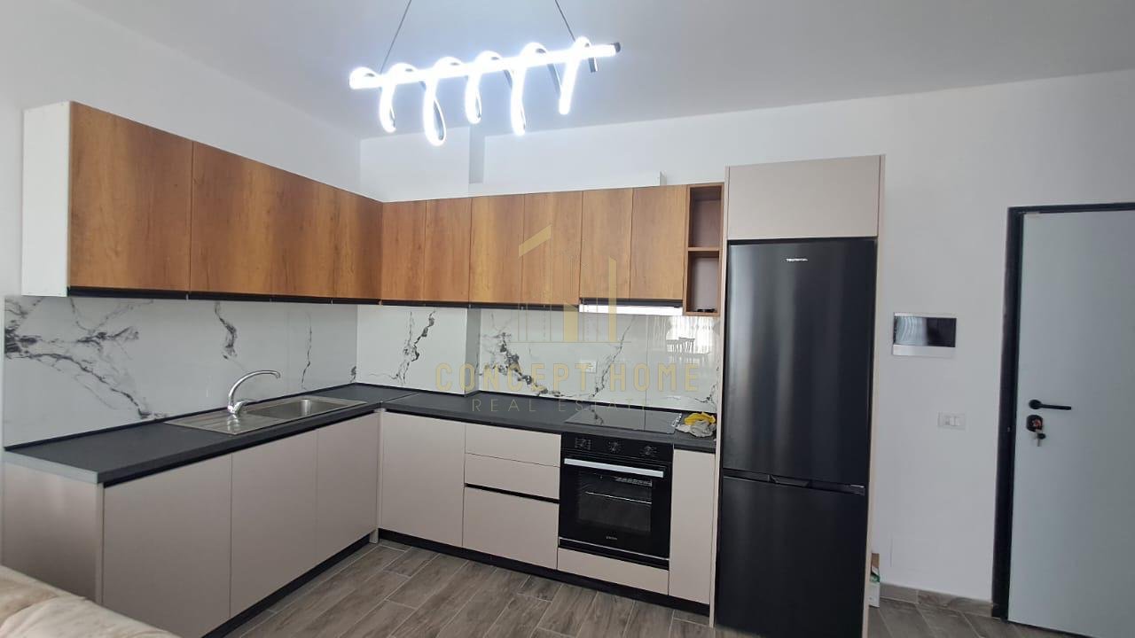 Jepet me qera apartament 1+1 ne Kamëz