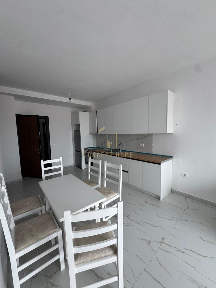 Jepet me qera Apartament 2+1 ne Bathore