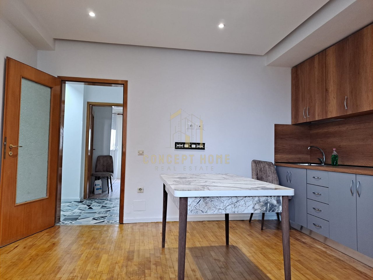 Appartamento 2+1 in affitto in via Dibra.