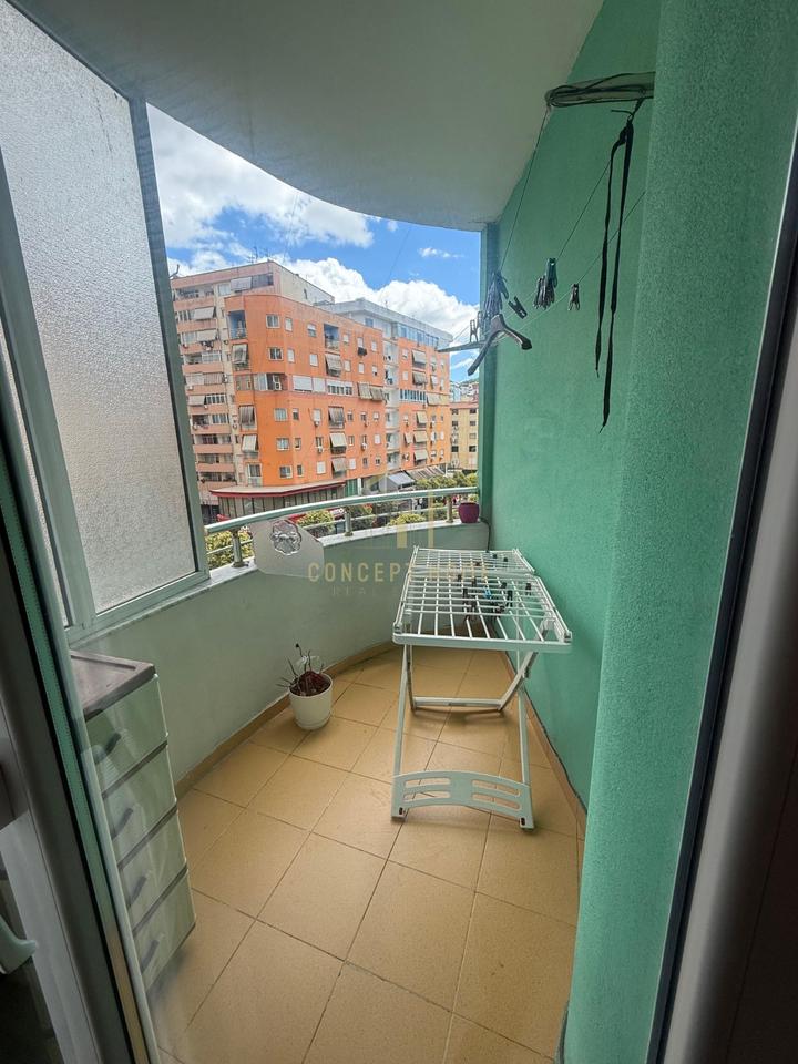 Jepet apartament 2+1 me qera tek Komuna E Parisit
