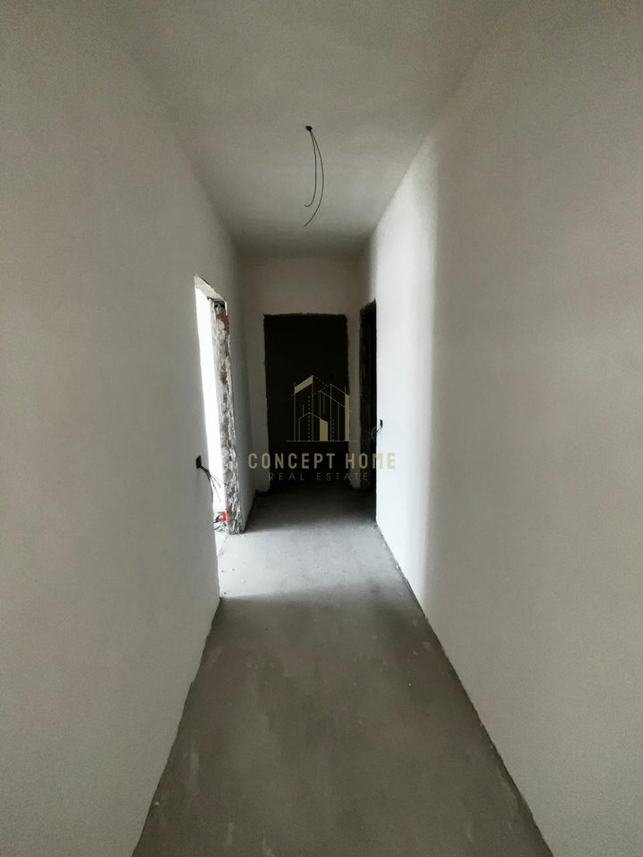 Shitet Apartament 2+1+2 ne Kamez