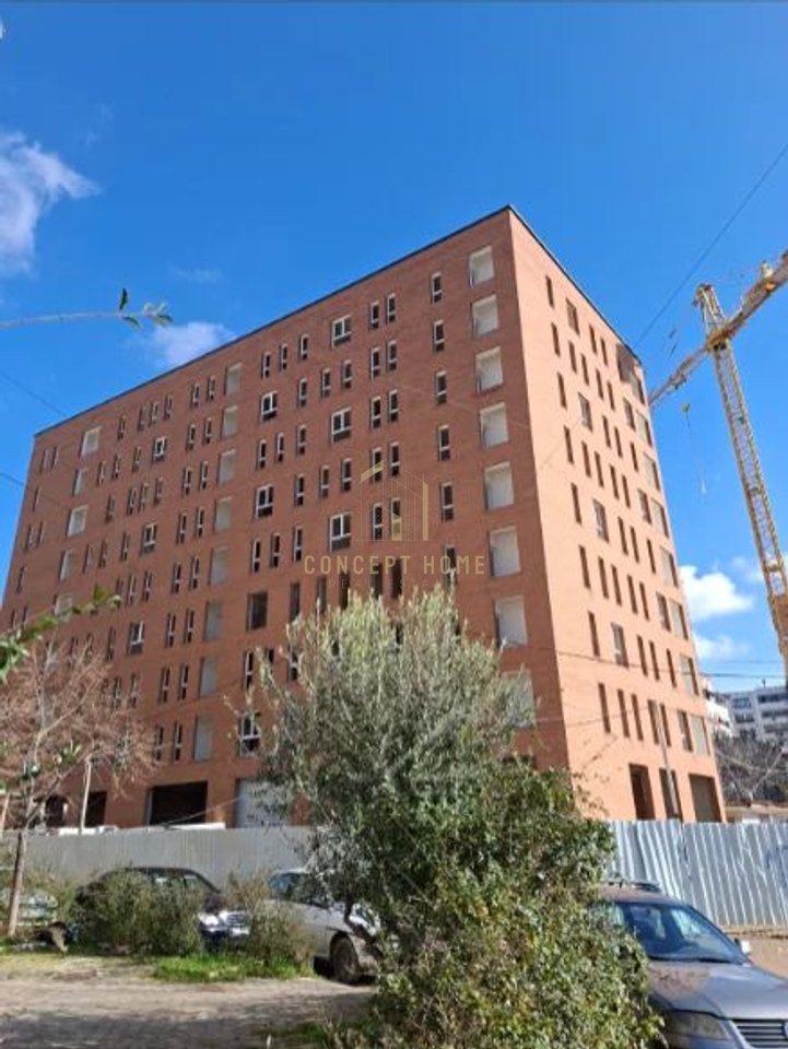 Shitet apartament 1+1 ne Astir