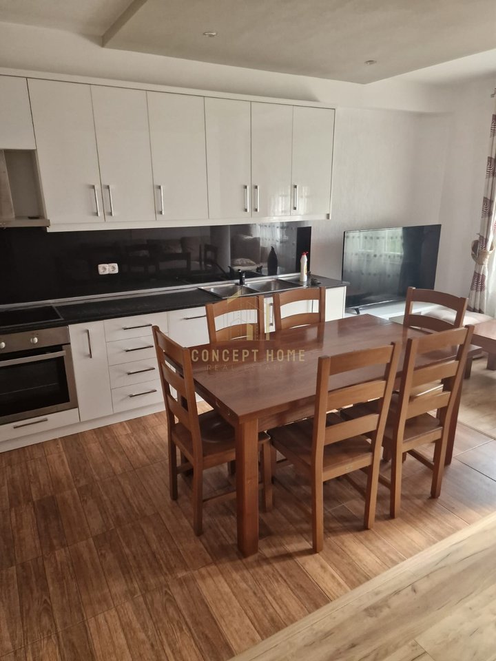 Appartamento 2+1 in affitto in Via 5 Maji, Tirana - 530€ | 100 m²