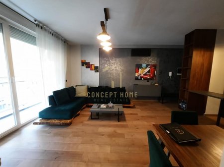 Affittasi appartamento 2+1+2+P presso 21 Dhjetori