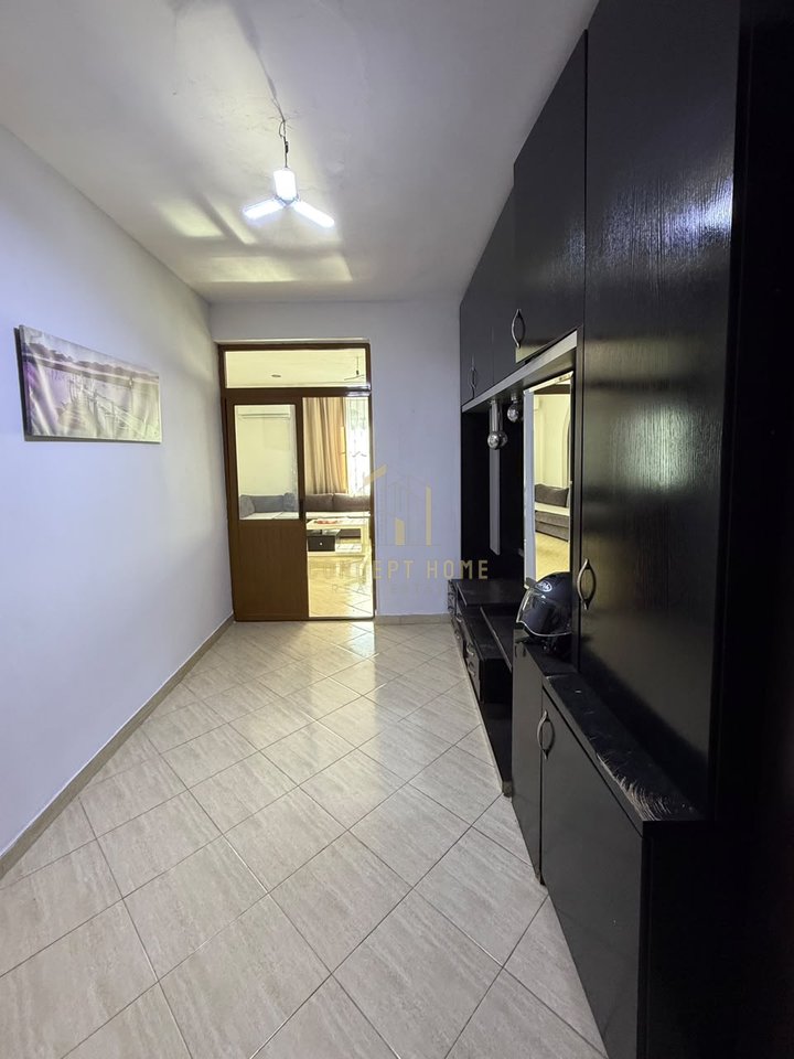 Jepet me qera apartament 2+1 ne Vasil Shanto