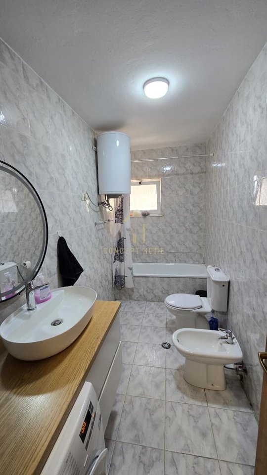 Jepet me qera apartament 2+1+Parkim ne Laprake
