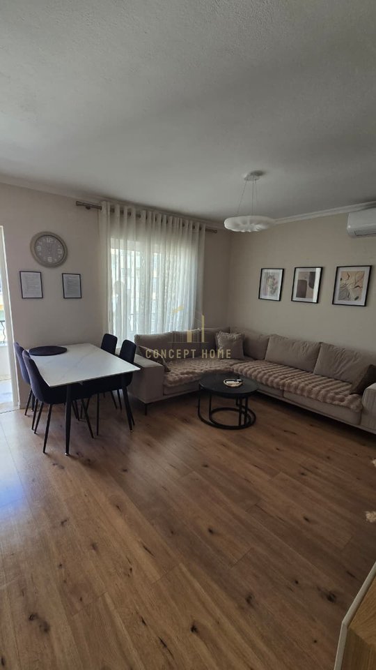 Jepet me qera apartament 2+1+Parkim ne Laprake