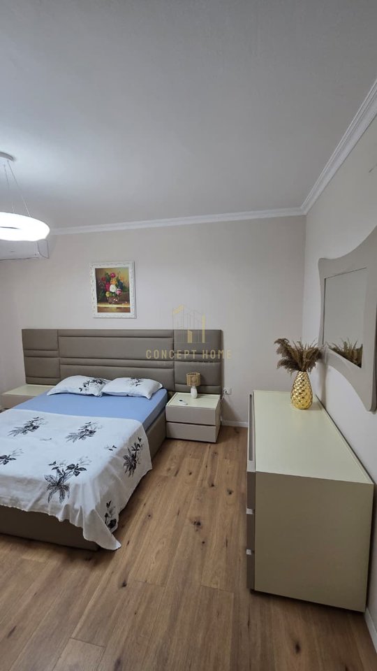 Jepet me qera apartament 2+1+Parkim ne Laprake
