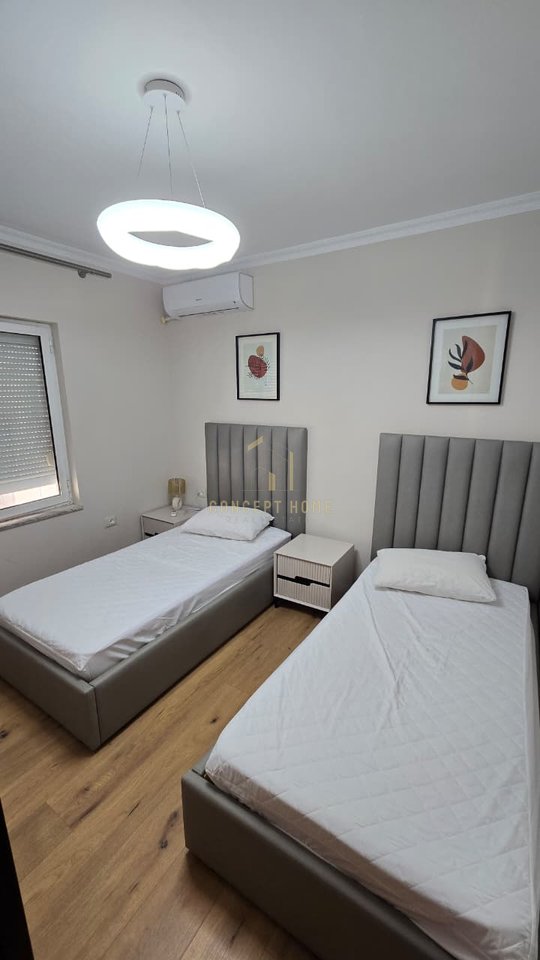 Jepet me qera apartament 2+1+Parkim ne Laprake