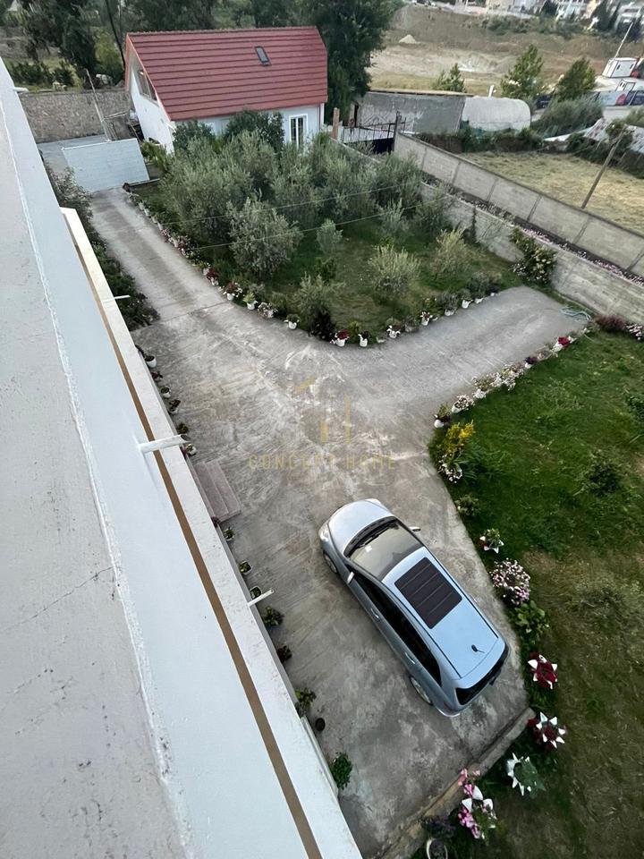 Jepet me qera Vile 3 kateshe tek TEG