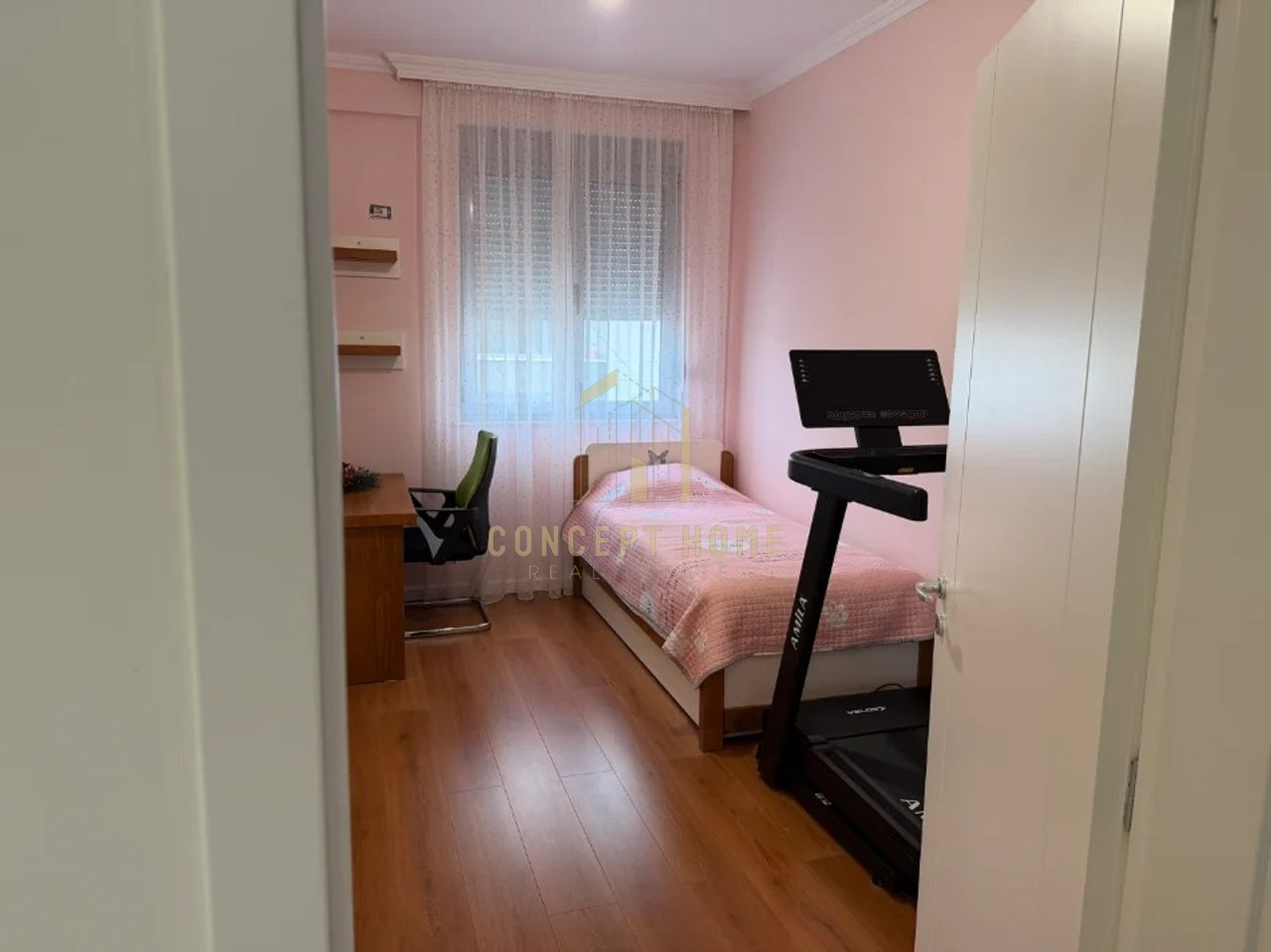 Appartamento 2+1 in Affitto a Liqeni i Thate, Tirana - 750€ | 94 m²