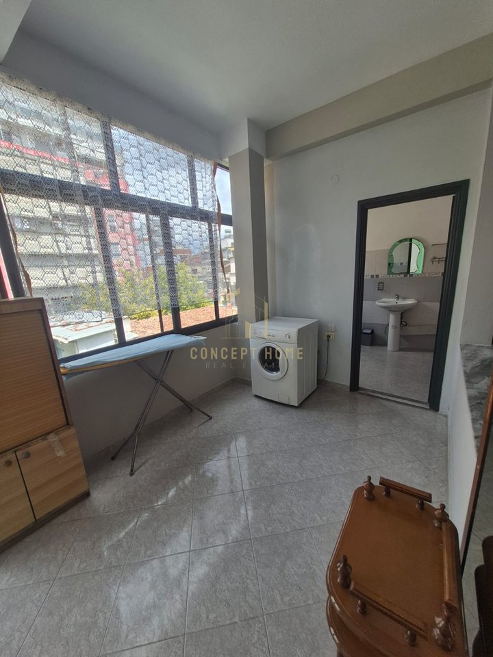 For rent the second floor (2+1) of a private villa near Zogu I boulevard