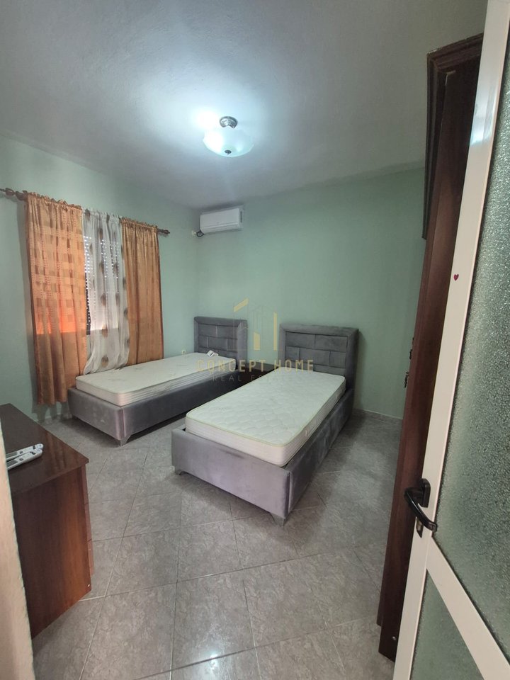 For rent the second floor (2+1) of a private villa near Zogu I boulevard