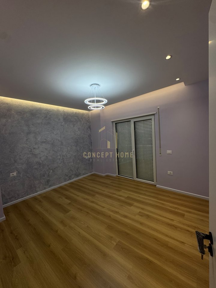 Shitet Apartament 1+1 ne Kamez