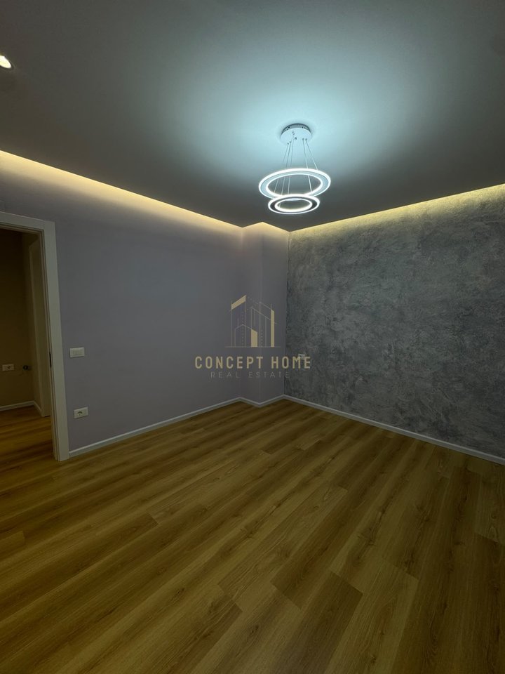 Shitet Apartament 1+1 ne Kamez