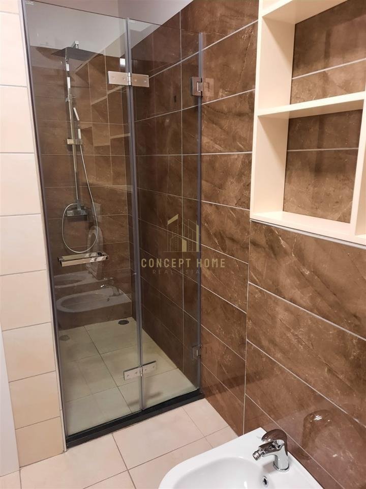 Affittasi appartamento 2+1+2+P presso 21 Dhjetori