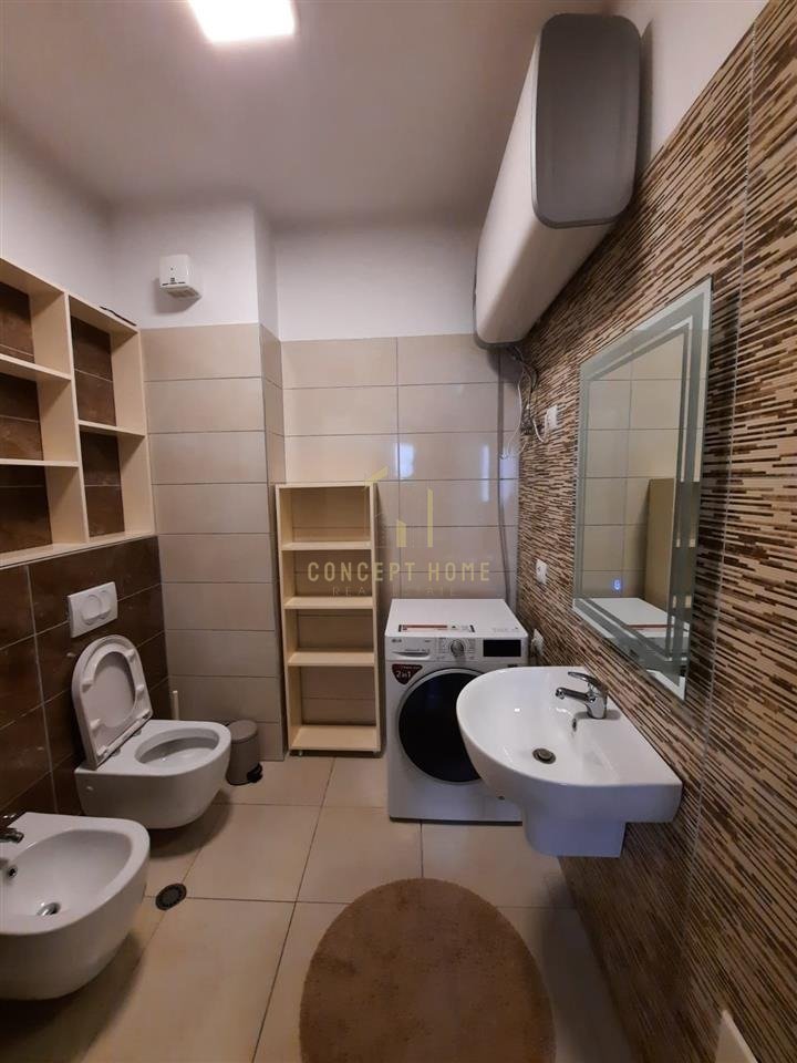Affittasi appartamento 2+1+2+P presso 21 Dhjetori