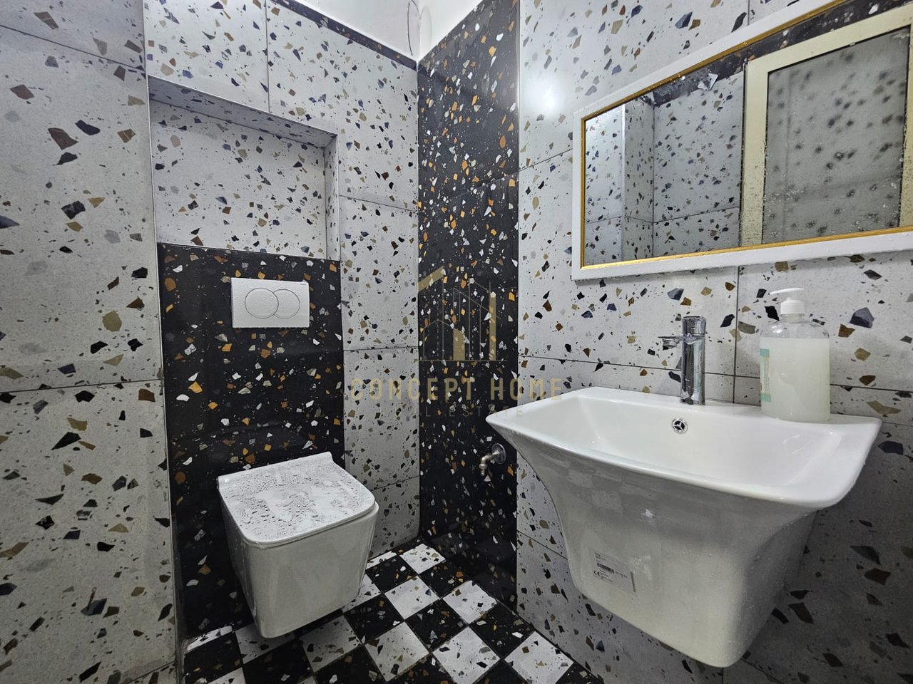 Studio Apartment for Rent on 5 Maji Street, Tirana - 360€ | 30 m²