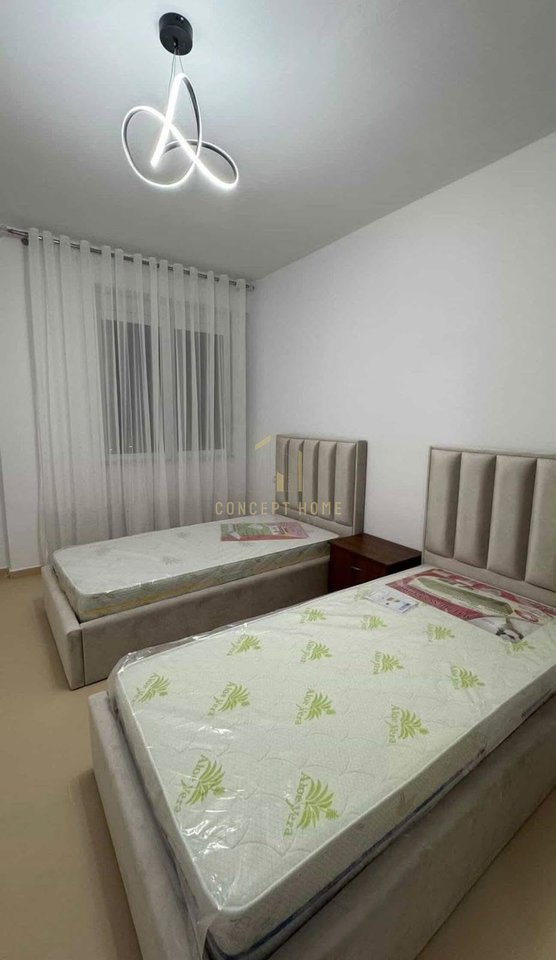Jepet me qera apartament 2+1 tek Ish-Parkut të Autobusëve