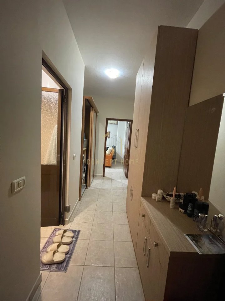 Jepet me qera apartament 1+1 ne Komune te Parisit