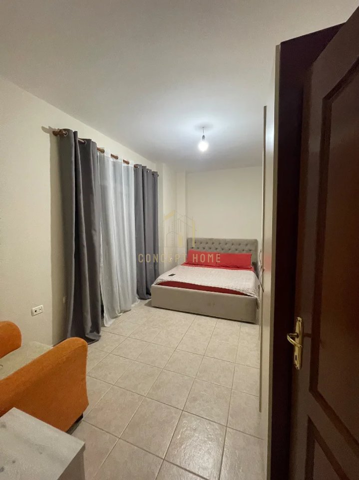 Jepet me qera apartament 1+1 ne Komune te Parisit