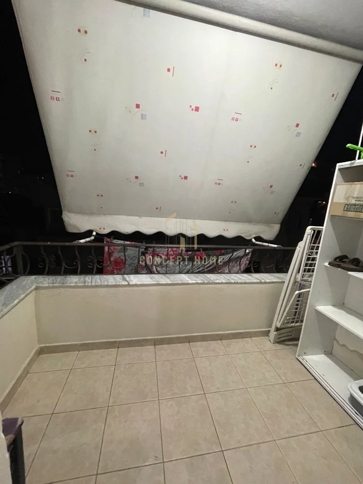 Jepet me qera apartament 1+1 ne Komune te Parisit