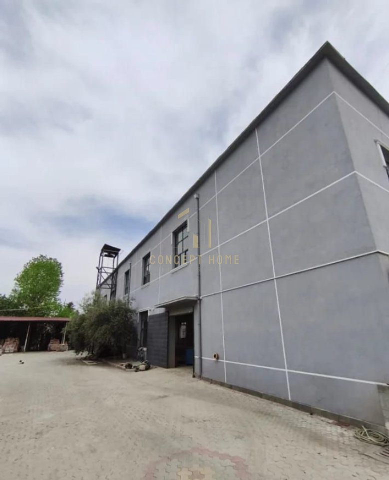 Shop for rent in Misto Mame