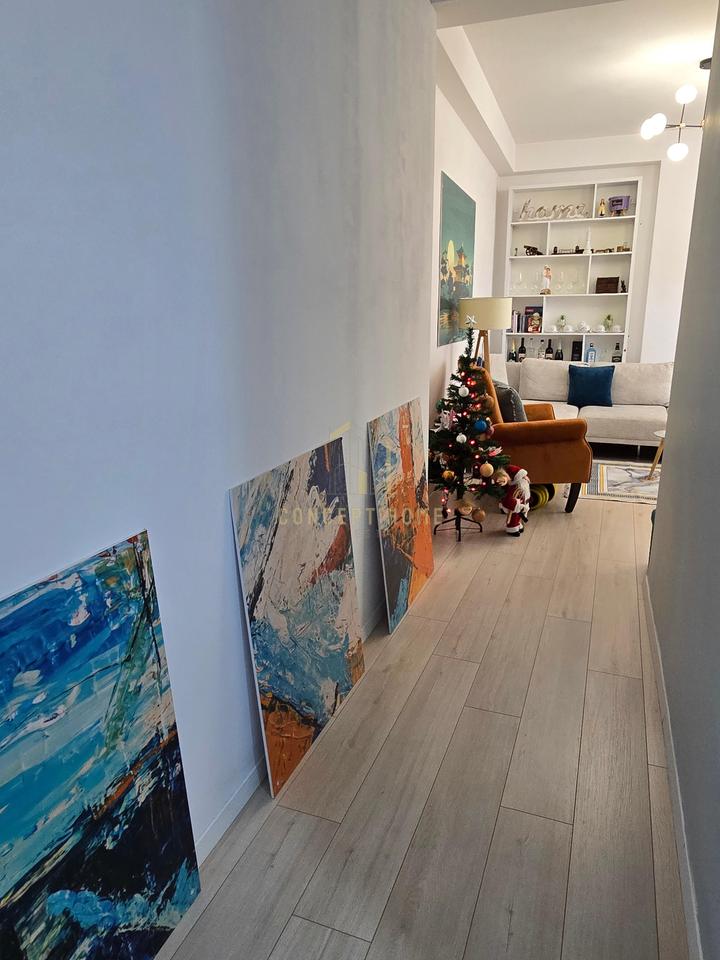 Jepet me qera apartament 2+1 ne Qender